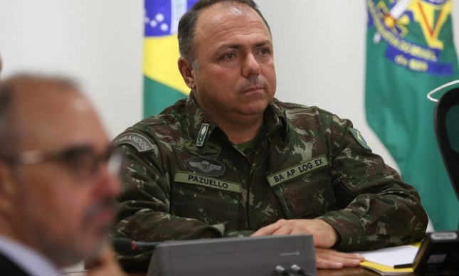 Ministro da Saúde nomeia mais 4 militares do Exército para cargos na pasta